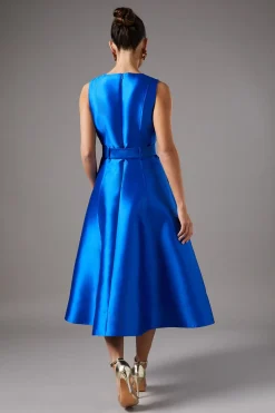 Robe de Bal Boutonnée avec Ceinture