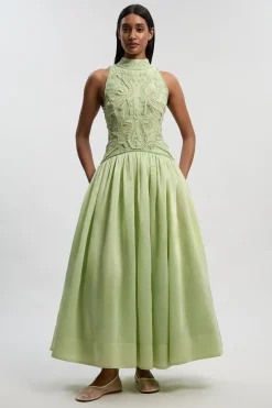 Robe De Bal En Taffetas Ornée De Broderie Cornelli