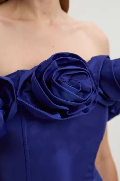 Robe De Bal Longue En Taffetas Tissé À Rosettes Dramatiques