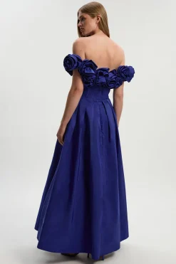 Robe de Bal Maxi Petite en Taffetas avec Rosettes Tissées Drama