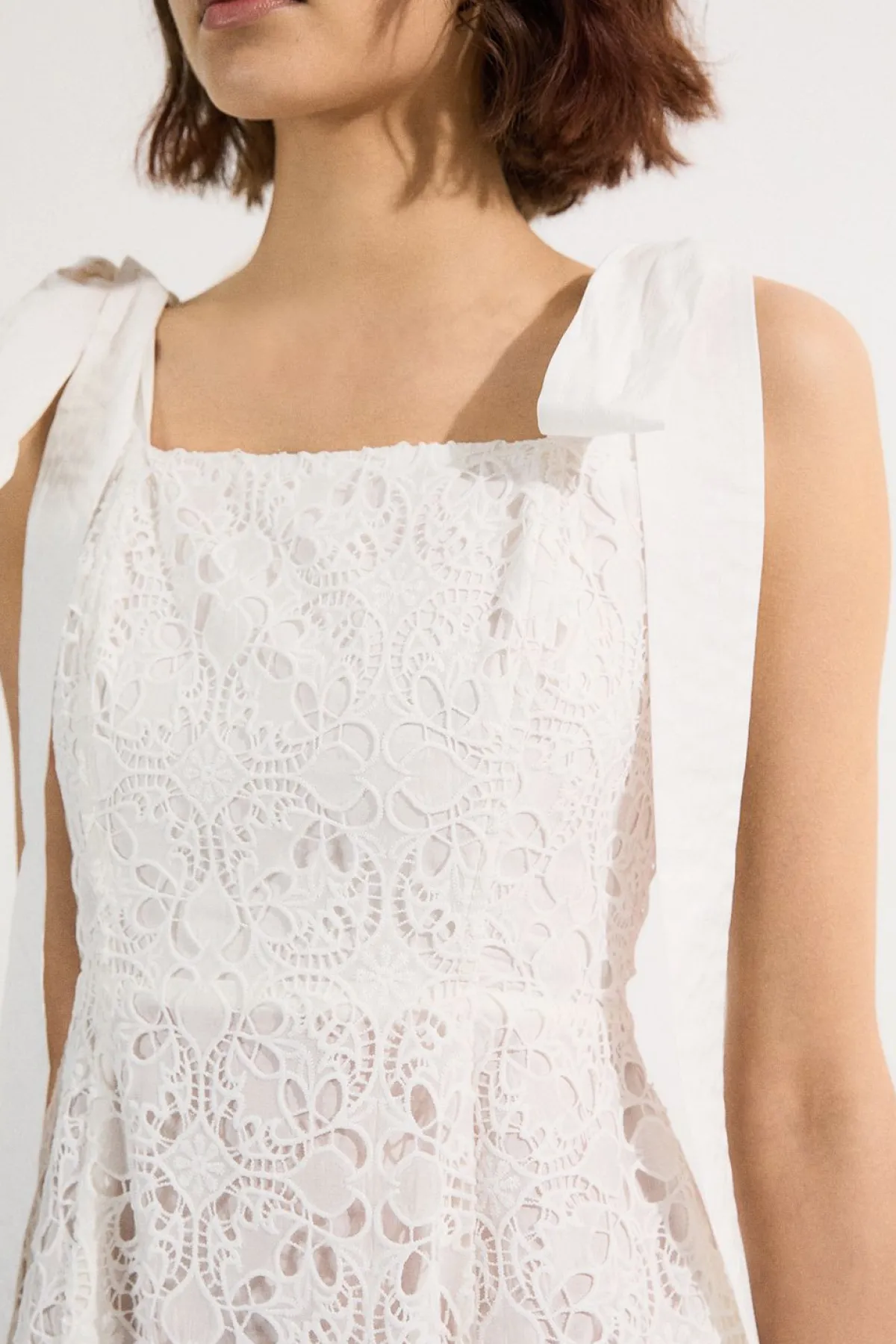 KarenMillen Robe de bal mi-longue tissée à la broderie ajourée<Femme Robes Mi-Longues|Robes Bal De Promo