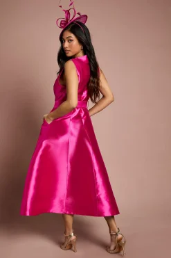 Robe de Bal Petite Boutonnée avec Ceinture