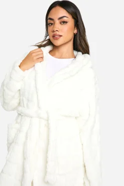 boohoo Robe de chambre maxi en polaire embossée de cœurs<Femme Pyjamas