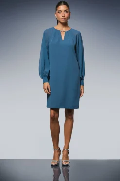 Robe de Cérémonie Ornée en Mousseline Coupe Droite