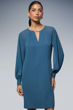 Robe de Cérémonie Ornée en Mousseline Coupe Droite