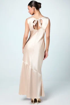 Robe de Demoiselle d'Honneur en Satin Sans Manches avec Lien Dos