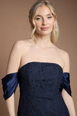 Robe de Demoiselle d'Honneur en Dentelle à Épaules Dénudées