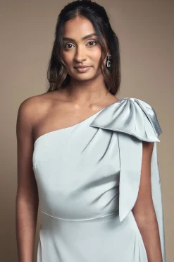 Robe de Demoiselle d'Honneur en Satin à Une Épaule avec Détail Nœud et Drapé