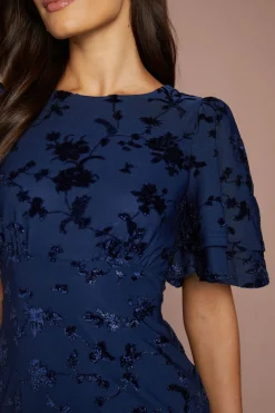 Robe De Demoiselle D'honneur En Mesh Dévoré À Manches Papillon