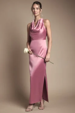Robe de Demoiselle d'Honneur Longue en Satin à Col Drapé