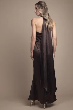 Robe de Demoiselle d'Honneur Longue en Satin avec Col Halter et Détail Trou de Serrure