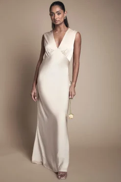 Robe De Demoiselle D'honneur Longue En Satin Champagne Avec Dos Ouvert
