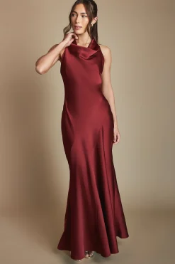 Robe De Demoiselle D'honneur Longue Satinée Col Bénitier Dos Nu Couleur Bordeaux