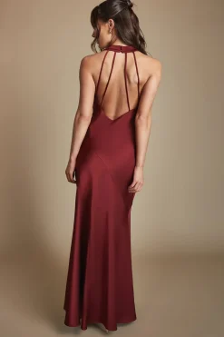 Robe De Demoiselle D'honneur Longue Satinée Col Bénitier Dos Nu Couleur Bordeaux