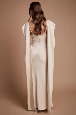 Robe De Demoiselle D'honneur Longue En Satin Drapé Avec Nœud Dans Le Dos