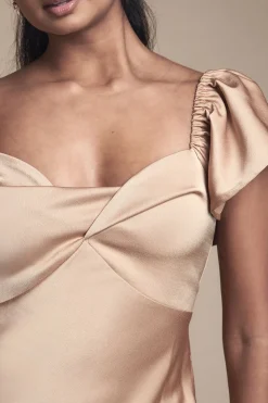 Robe de Demoiselle d'Honneur à Manches Ange et Détail Torsadé Devant