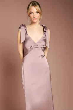 Coast Robe de Demoiselle d'Honneur Maxi Honoured en Crêpe Satiné à Col V et Épaules Nouées<Femme Robes Demoiselles D'Honneur|Satin Et Dentelle