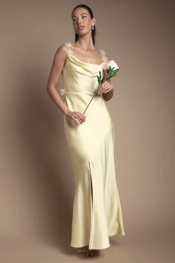 Robe de Demoiselle d'Honneur Maxi à Bretelles avec Col Drapé et Détail Floral