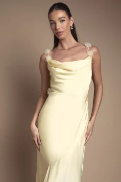 Robe de Demoiselle d'Honneur Maxi à Bretelles avec Col Drapé et Détail Floral