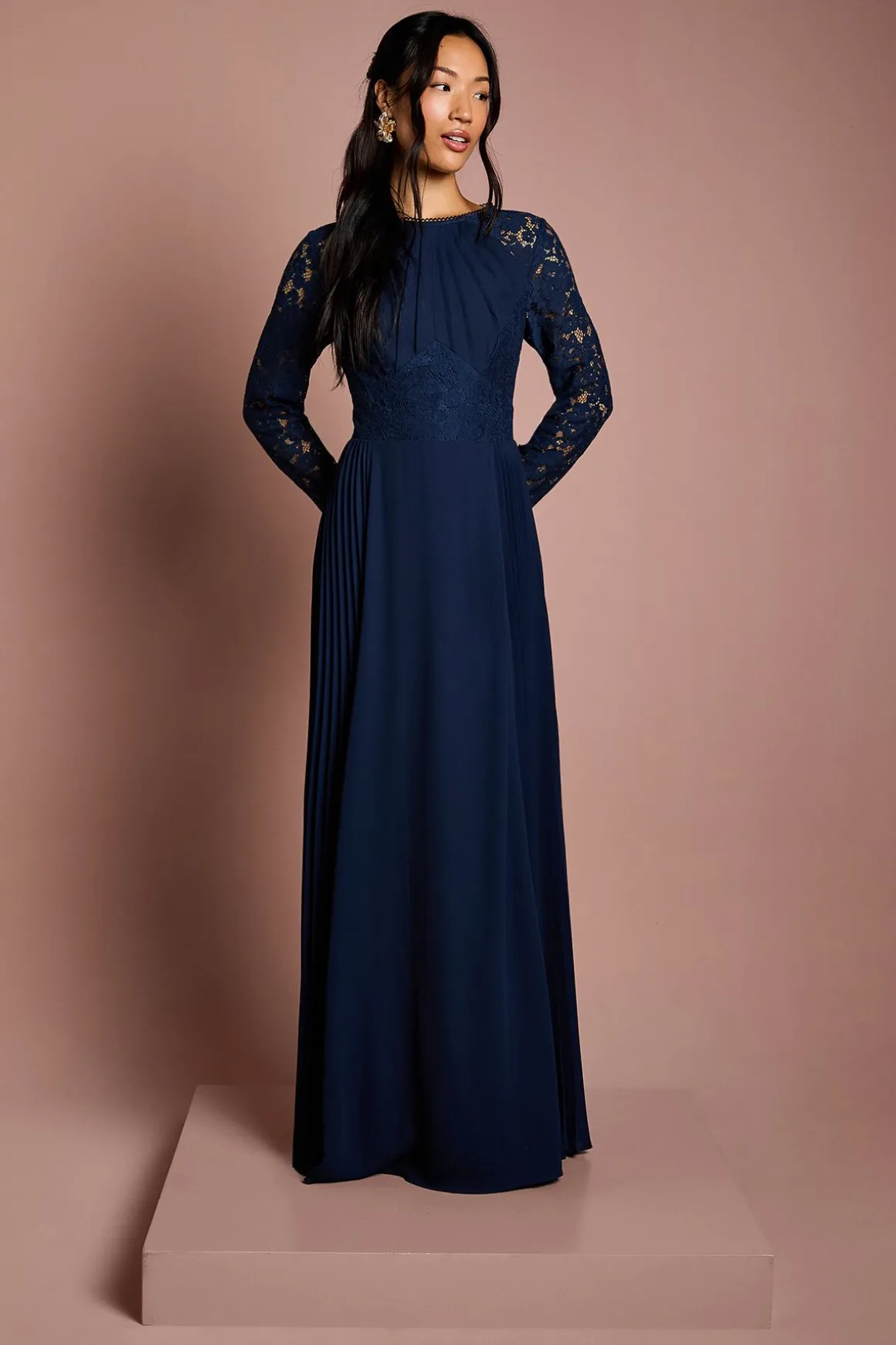 Robe de Demoiselle d'Honneur à Manches en Dentelle avec Détails Plissés