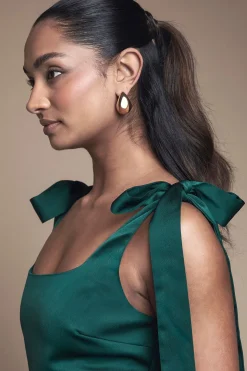 Robe De Demoiselle D'honneur Mi-longue Émeraude En Satin Avec Liens Aux Épaules