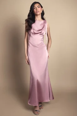 Robe De Demoiselle D'honneur Maxi En Satin Coast Honoured Sans Manches À Col Haut Et Épaules Nouées