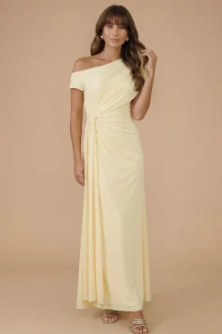 Robe De Demoiselle D'honneur À Épaule Tombante En Mesh
