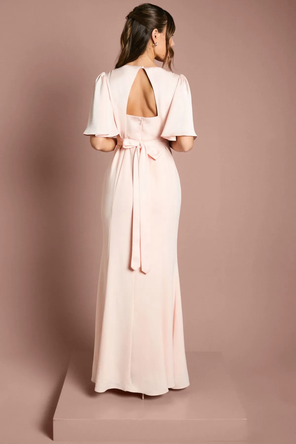 Coast Robe de Demoiselle d'Honneur Satin Contrasté à Manches Ange et Dos Ouvert<Femme Robes Demoiselles D'Honneur|Satin Et Dentelle