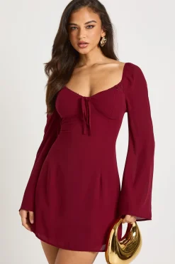 Robe de laitière avec détail de bonnet en dentelle