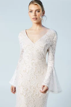 Robe de Mariée Bohème à Manches Évasées en Dentelle Stretch Coupe Sirène