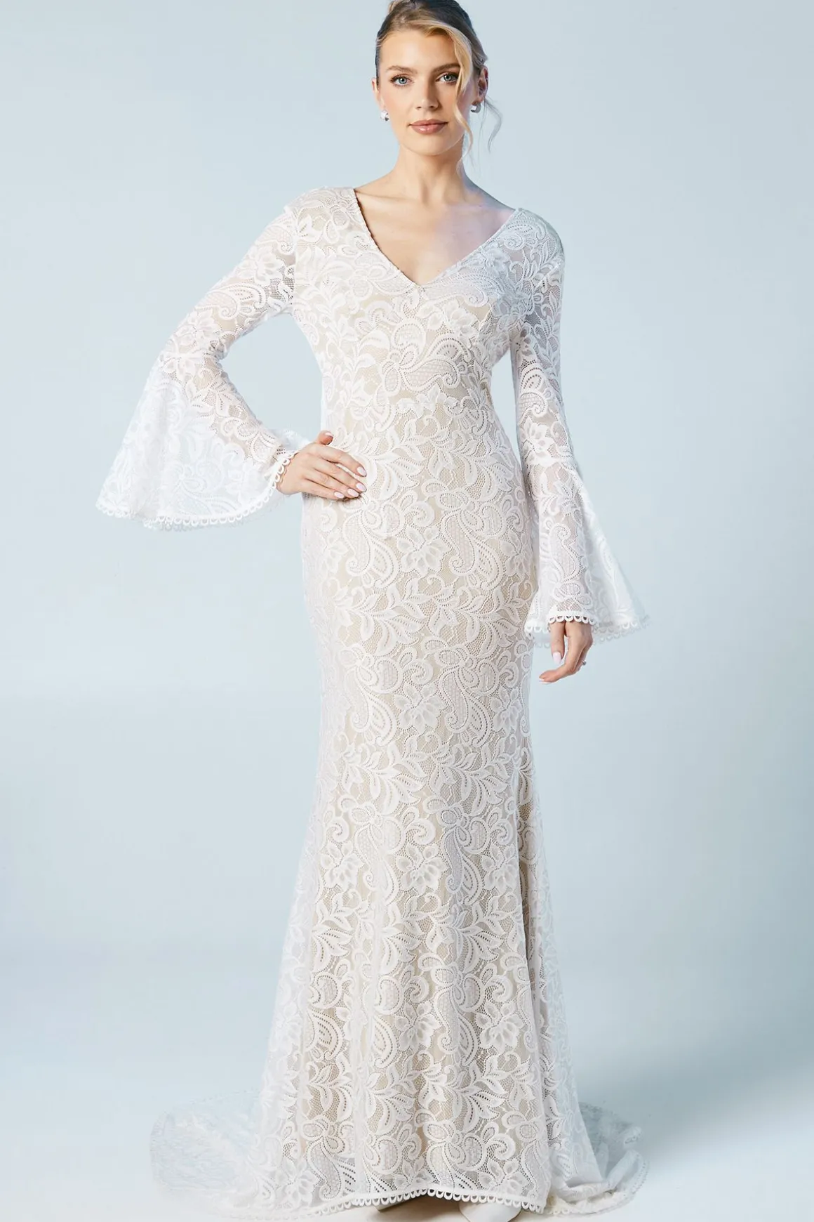 Robe de Mariée Bohème à Manches Évasées en Dentelle Stretch Coupe Sirène