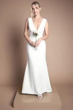 Robe De Mariée Coast Honoured Petite Premium En Crêpe À Décolleté Plongeant Et Traîne Sirène