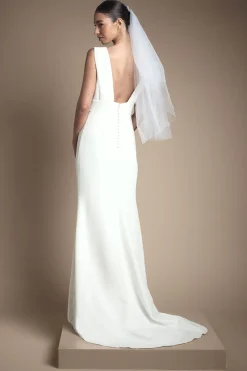 Robe de Mariée Coast Honoured Premium en Crêpe à Décolleté Plongeant et Queue de Poisson