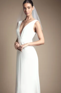 Robe de Mariée Coast Honoured Premium en Crêpe à Décolleté Plongeant et Queue de Poisson