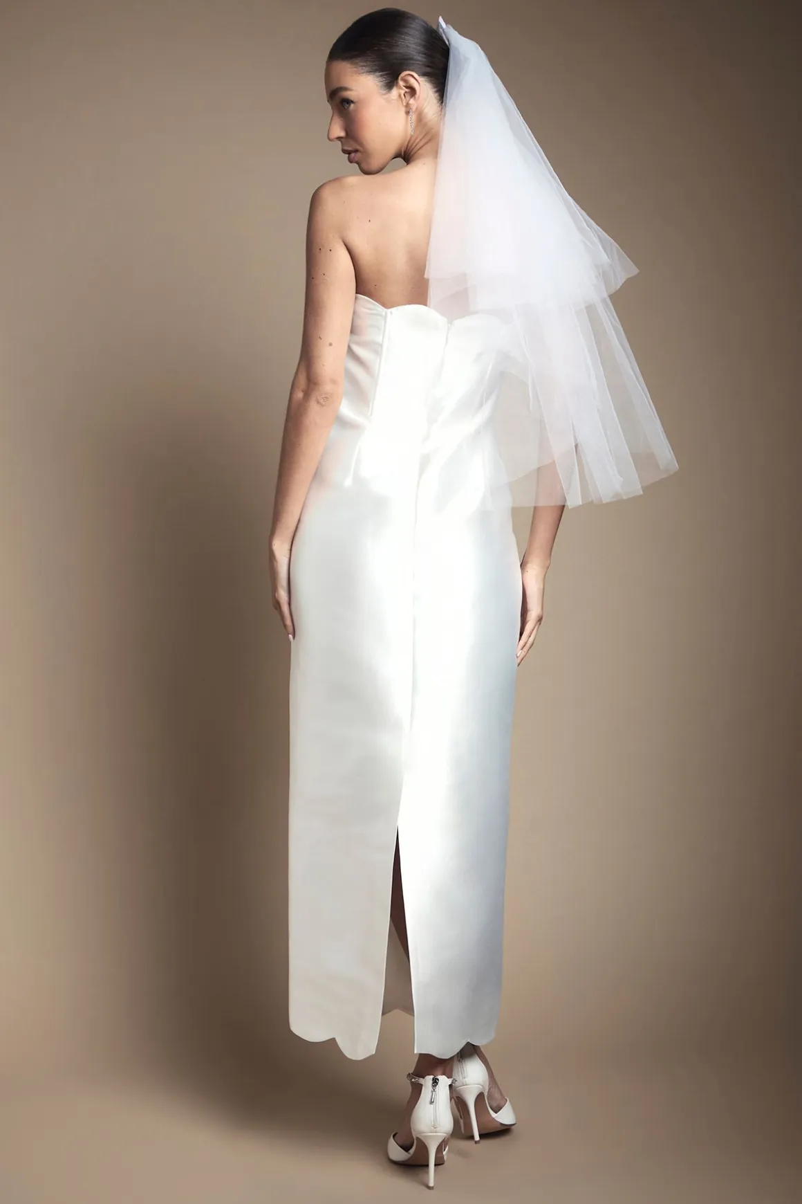 Robe de Mariée Colonne en Sergé avec Détail Festonné