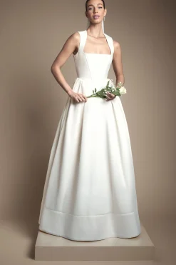 Robe de Mariée à Corsage et Jupe Ample