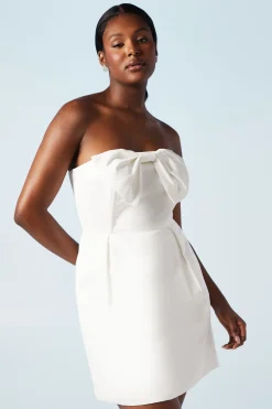 Robe de Mariée Courte Bustier en Satin Structuré avec Nœud