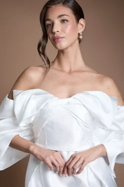 Robe De Mariée Courte En Sergé À Corset Et Manches Volumineuses
