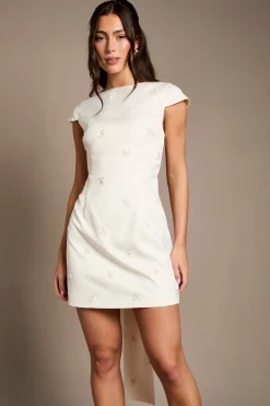 Robe De Mariée Courte Ornée Avec Nœud Drapé