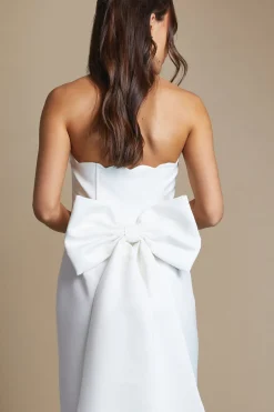 Coast Robe De Mariée À Encolure Festonnée Avec Nœud Dans Le Dos<Femme Toutes Les Robes|Robe Satin