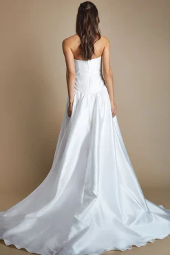 Robe De Mariée Longue Avec Détail Taille Basse