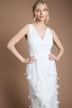 Robe de Mariée Longue à Col V avec Appliqués