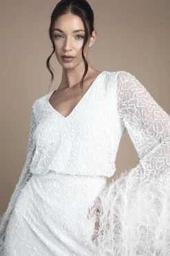 Robe de Mariée Maxi à Manches Longues Ornée de Sequins et Garniture de Plumes