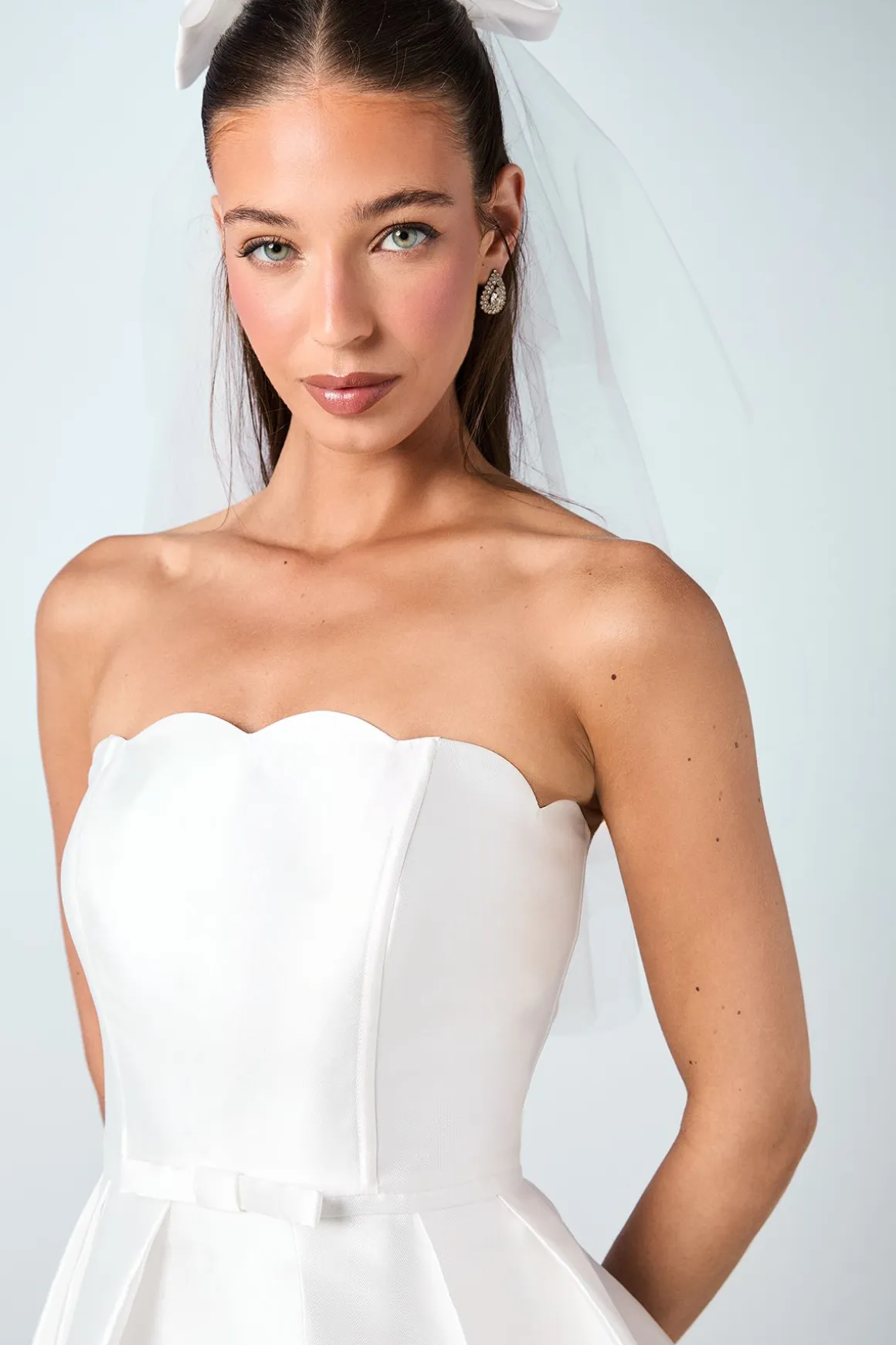 Robe de Mariée Maxi Sans Bretelles à Encolure Festonnée