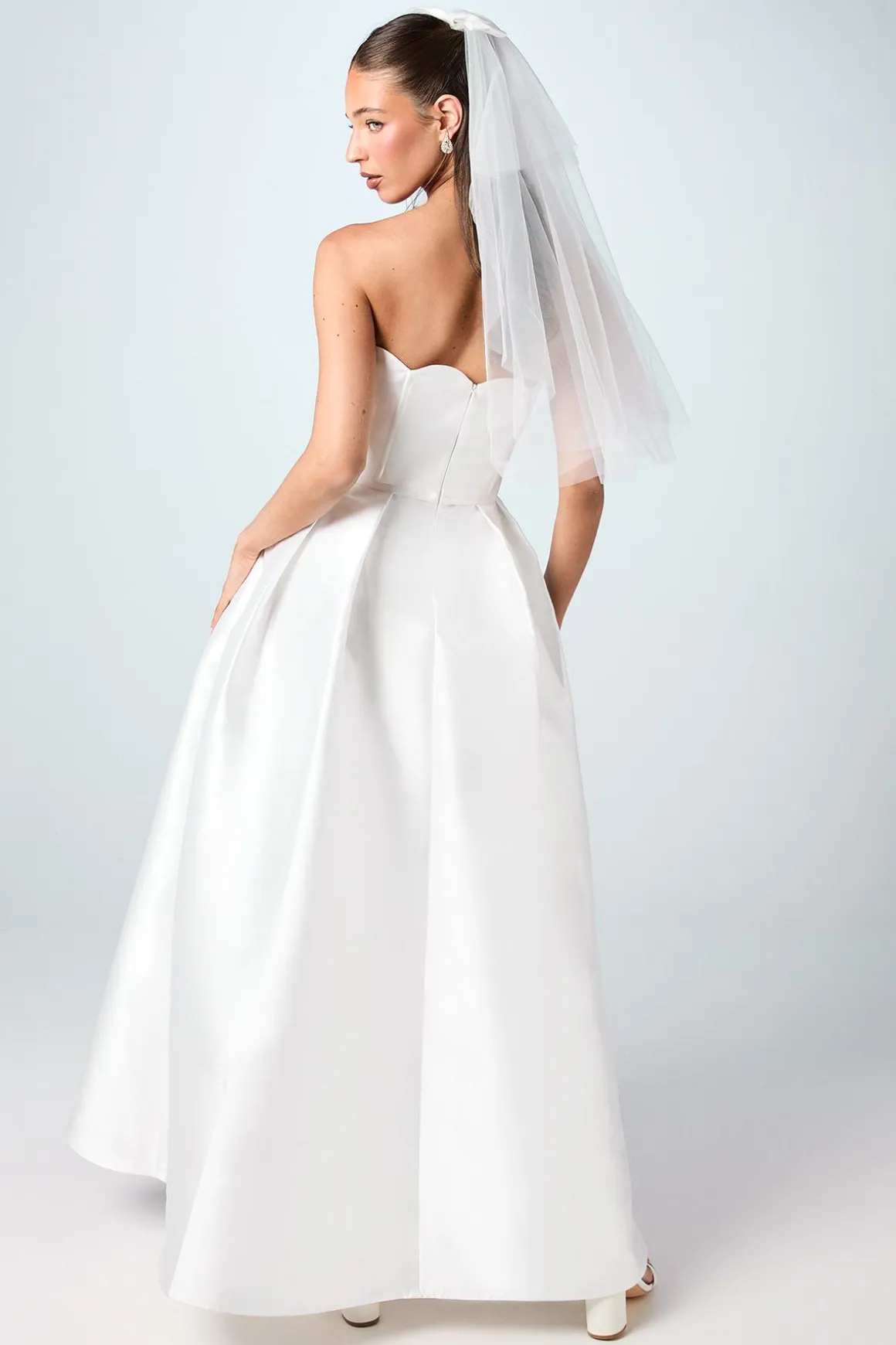 Robe de Mariée Maxi Sans Bretelles à Encolure Festonnée