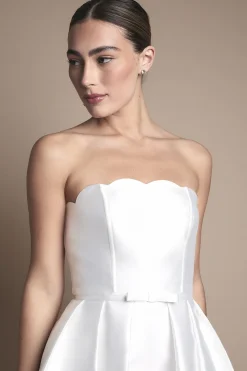Robe de Mariée Mi-Longue Bustier à Bords Festonnés