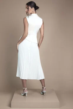 Robe de Mariée Mi-Longue à Col Haut Drapé et Jupe Plissée