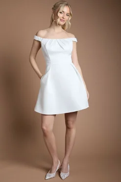 Robe De Mariée Mini Bardot Évasée À Ourlet Asymétrique