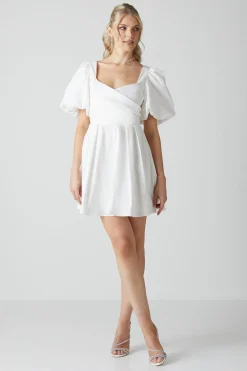 Robe de Mariée Mini à Manches Bouffantes avec Dos Noué