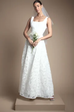 Robe de Mariée Muse à Détail Croisé en Dentelle